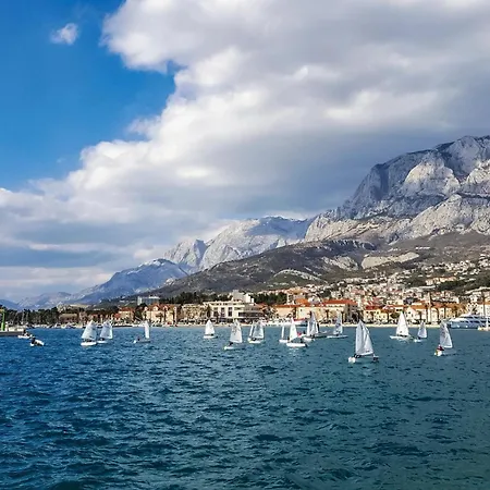 Pet Friendly Apartment In Makarska With Lake View Apartment